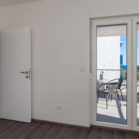 Apartments Stella Krk Town Extérieur photo